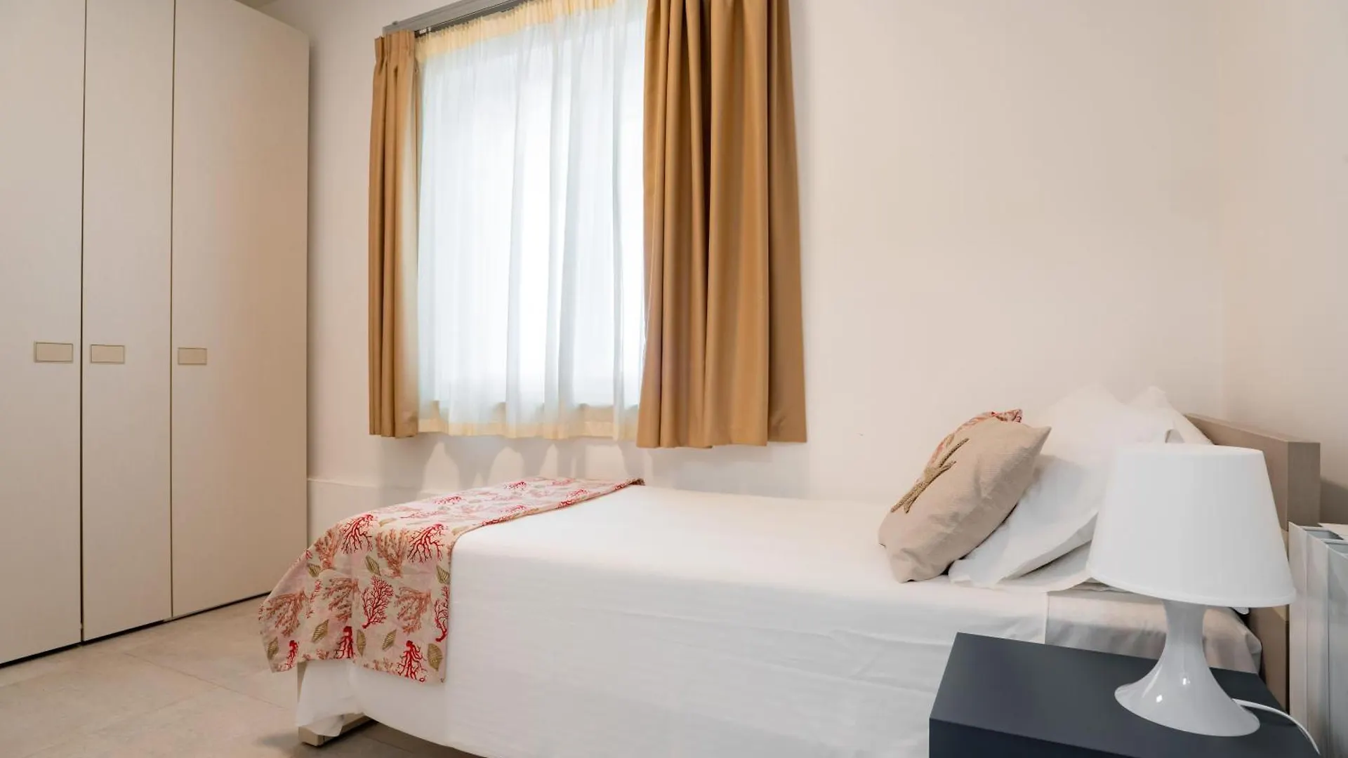 Villa Elena By Ortigia Apartments Fanusa