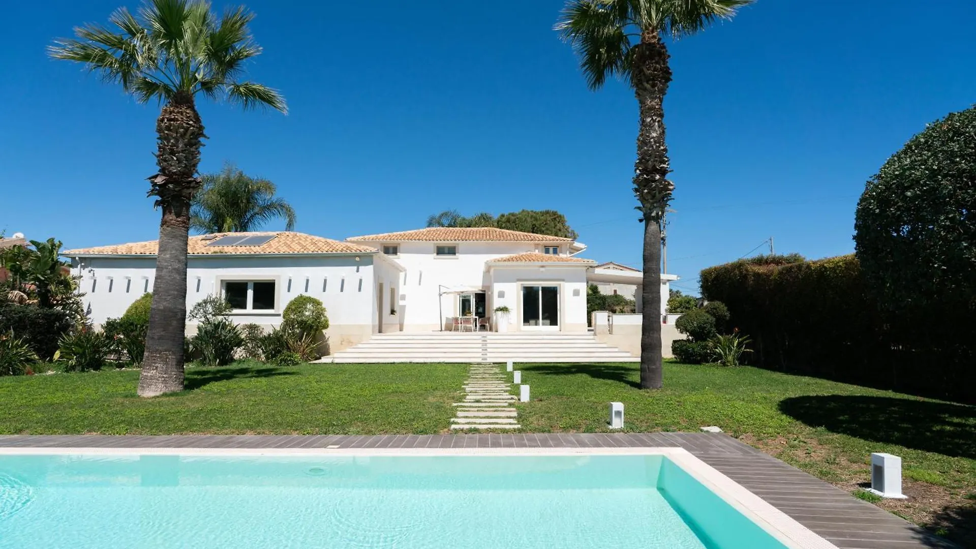 Villa Elena By Ortigia Apartments Fanusa
