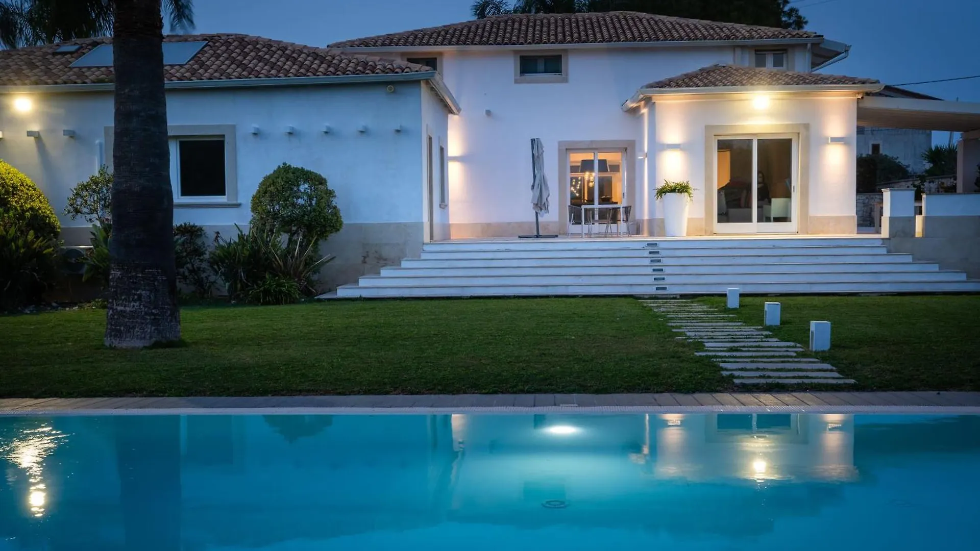 Villa Elena By Ortigia Apartments Fanusa