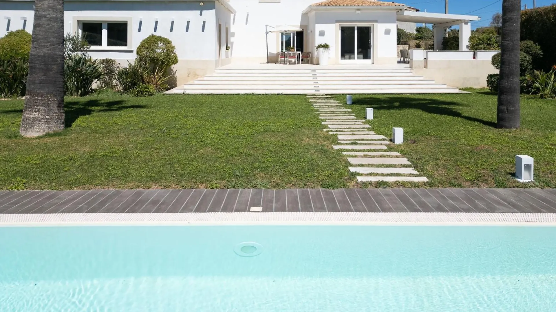 Villa Elena By Ortigia Apartments Fanusa