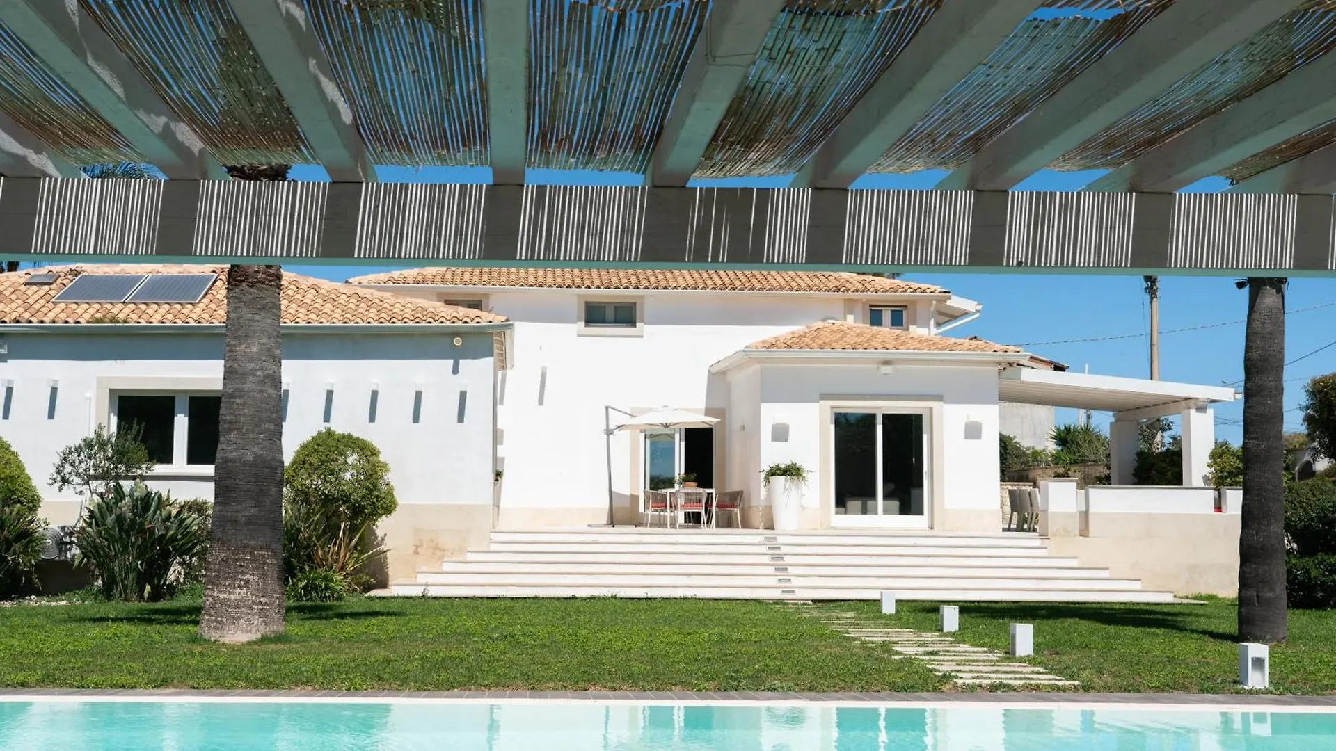 Villa Elena By Ortigia Apartments Fanusa