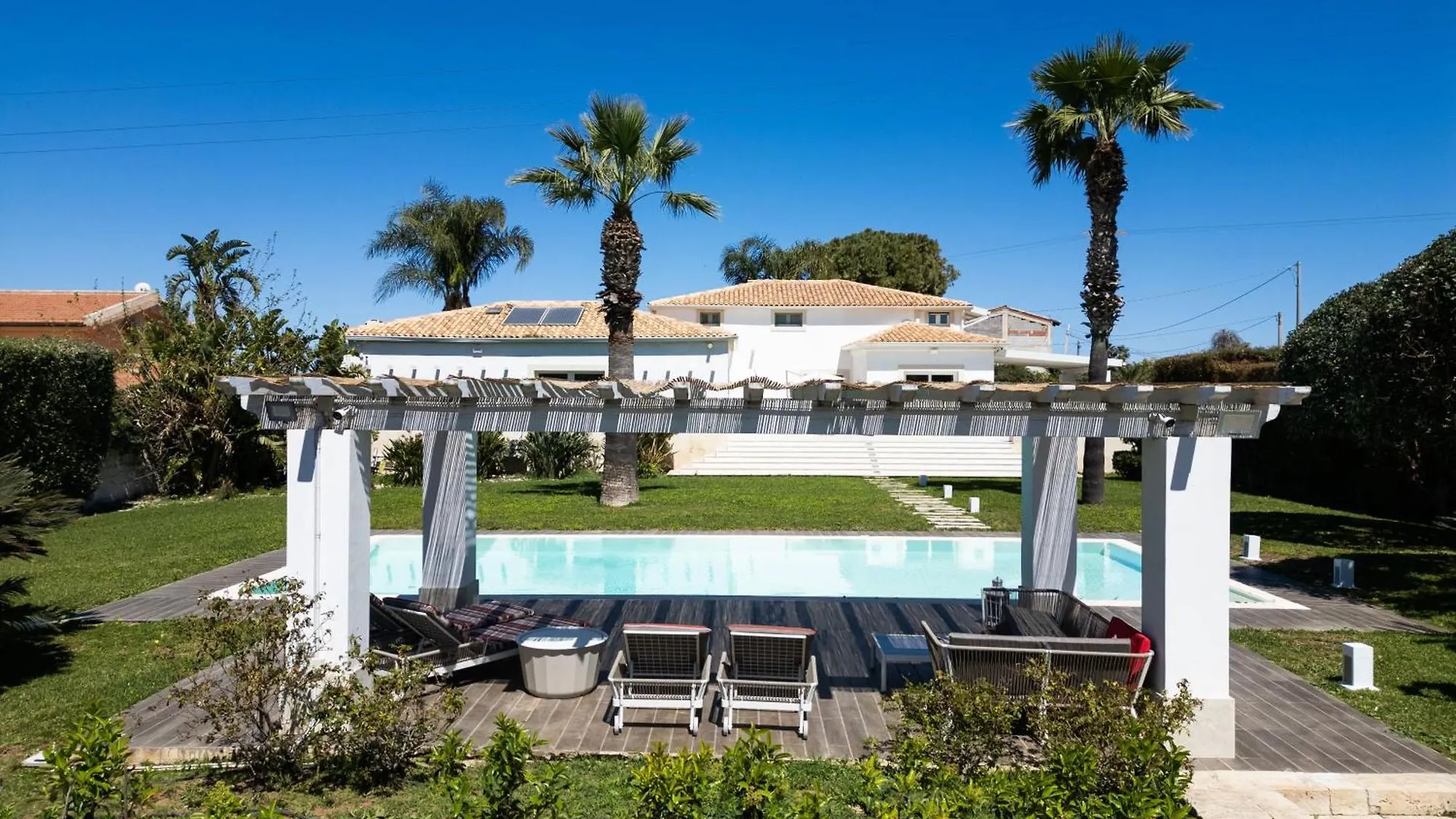 Villa Elena By Ortigia Apartments Fanusa